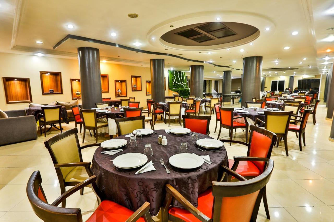 Complexe El Bassatine Hotel เบนิเมลลาล ภายนอก รูปภาพ